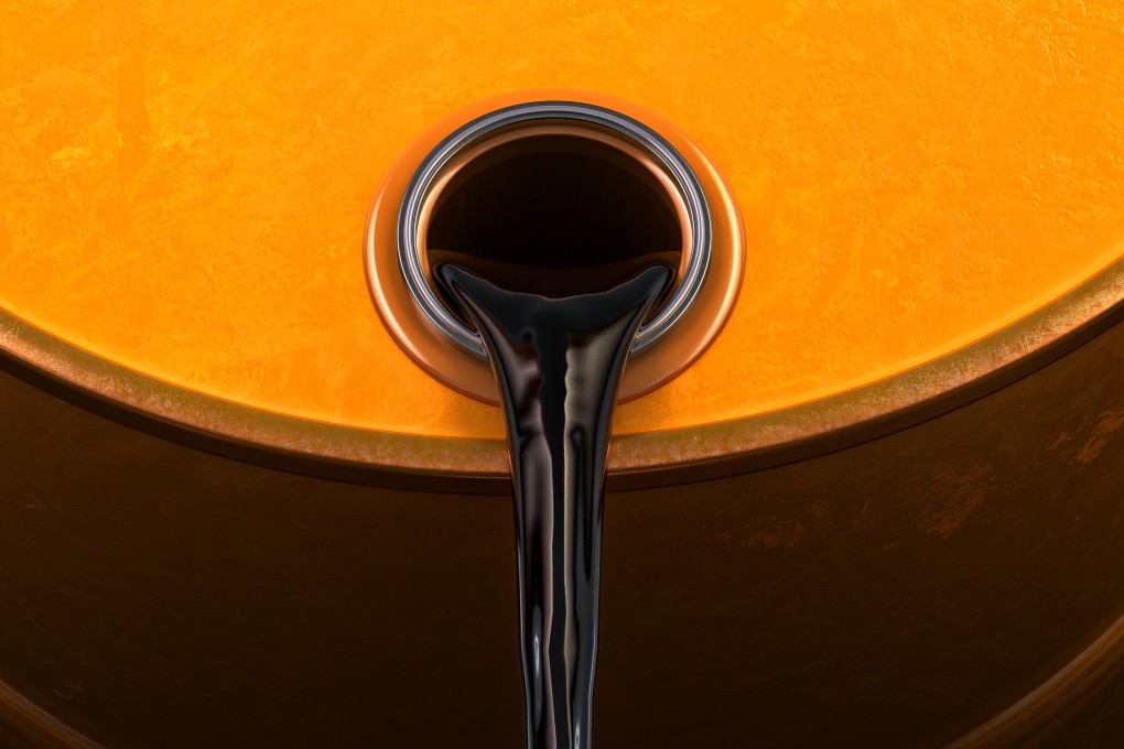 India is turning Russian crude oil into fuel for the West. Photo: Shutterstock/File