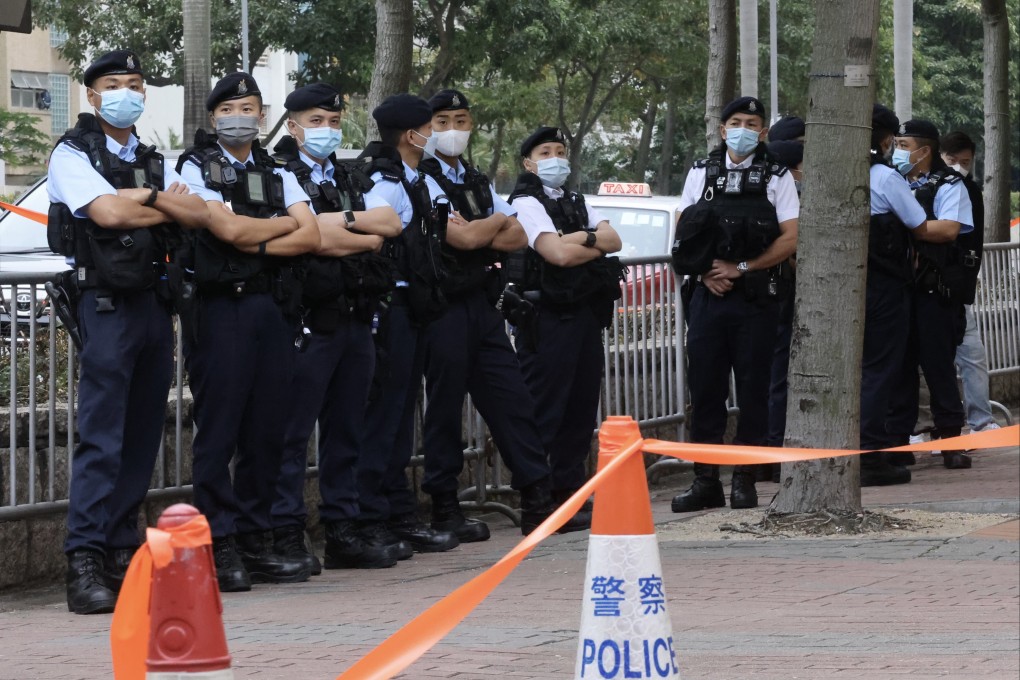 Police throw a security blanket over the court building. Photo: Jonathan Wong