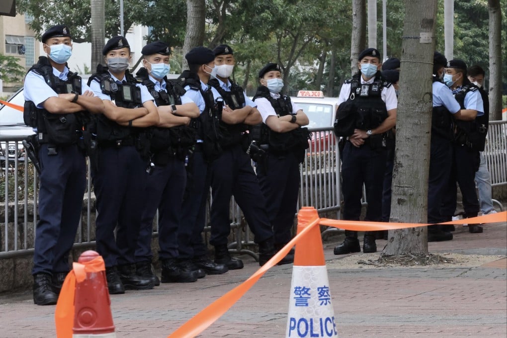 Police throw a security blanket over the court building. Photo: Jonathan Wong