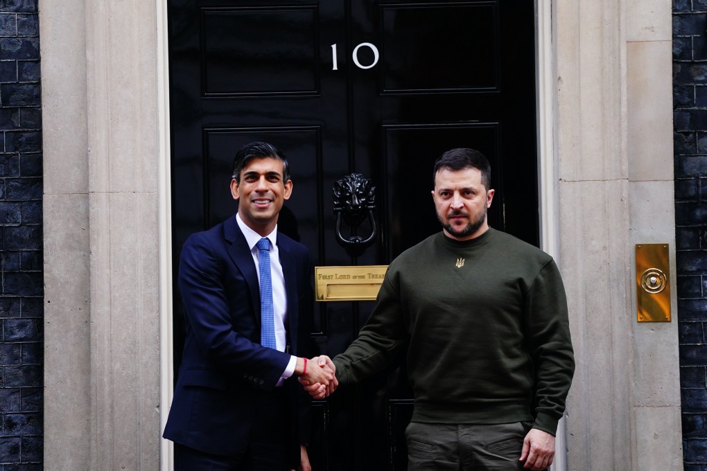 UK Prime Minister Rishi Sunak welcomes Ukrainian President Volodymyr Zelensky outside 10 Downing Street, London. Photo: dpa