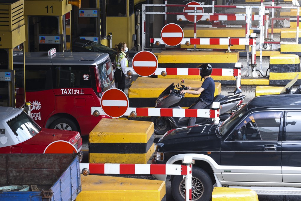 Traffic queues at Cross-Harbour Tunnel toll booths during peak hour. Photo: K. Y. Cheng