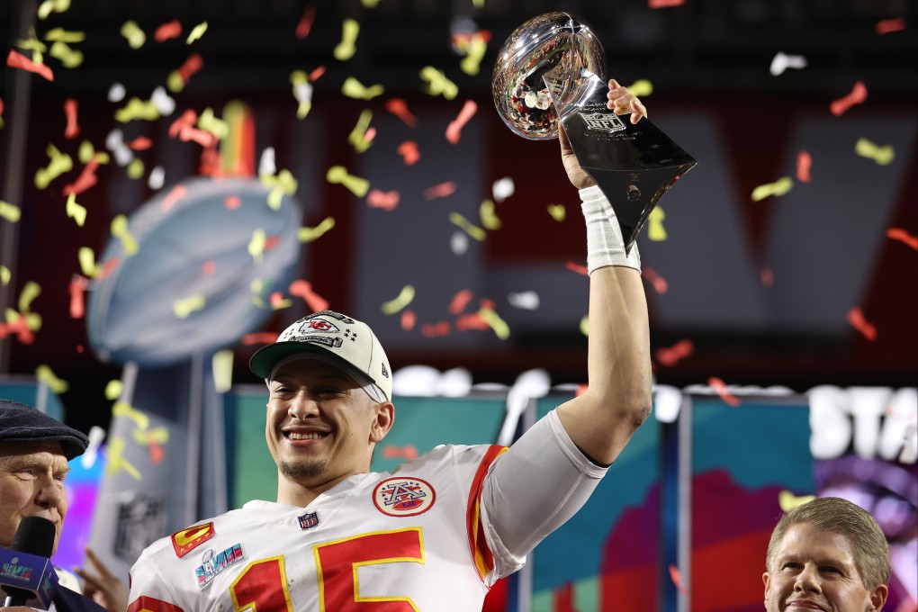 Kansas City Chiefs quarterback Patrick Mahomes hoists the Vince Lombardi Trophy after defeating the Philadelphia Eagles in Super Bowl LVII. Photo: EPA-EFE