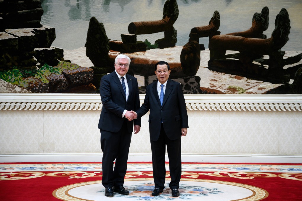 German President Frank-Walter Steinmeier is welcomed by Cambodian Prime Minister Samdech Hun Sen. Photo: dpa