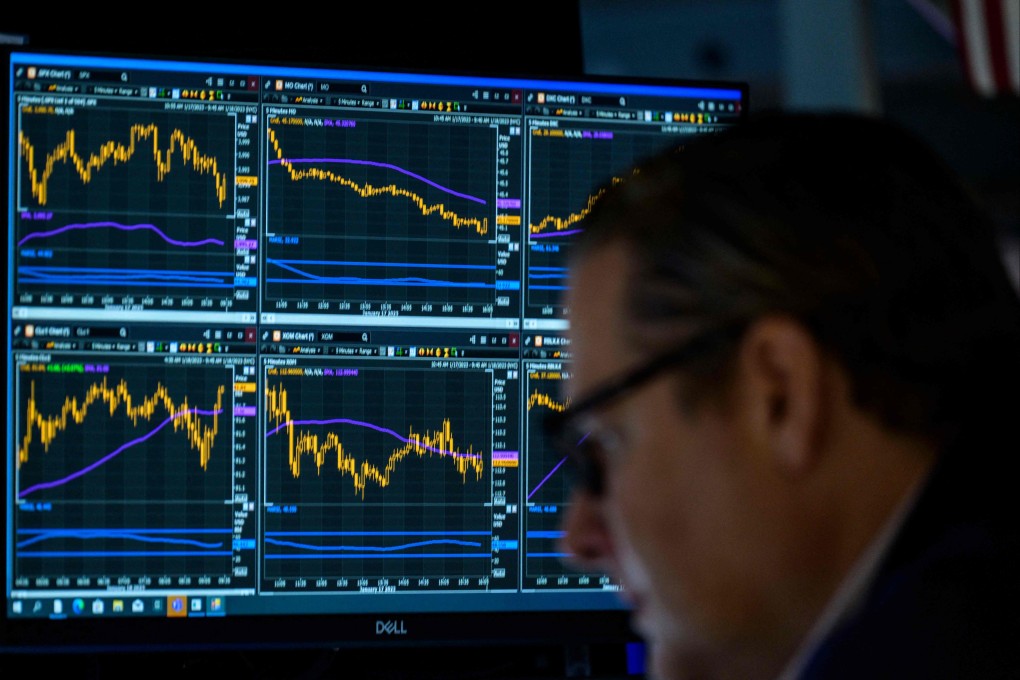 Traders work on the floor of the New York Stock Exchange during opening bell in New York City on January 18, 2023. Photo: AFP