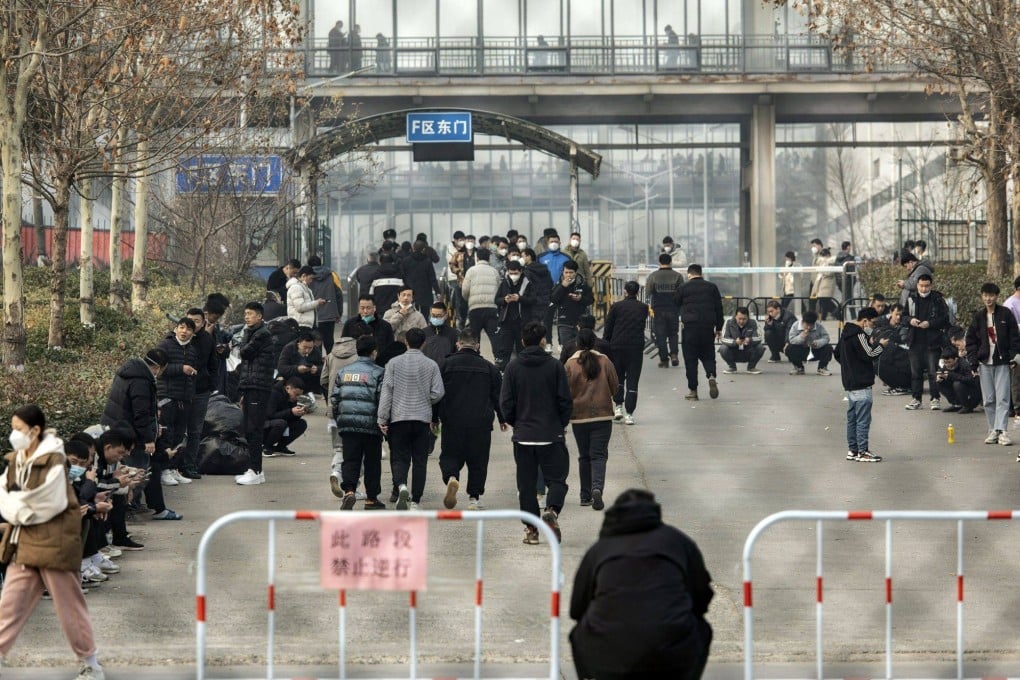Employees during lunchtime at a Foxconn plant in Zhengzhou, Henan province in January. Photo: Bloomberg