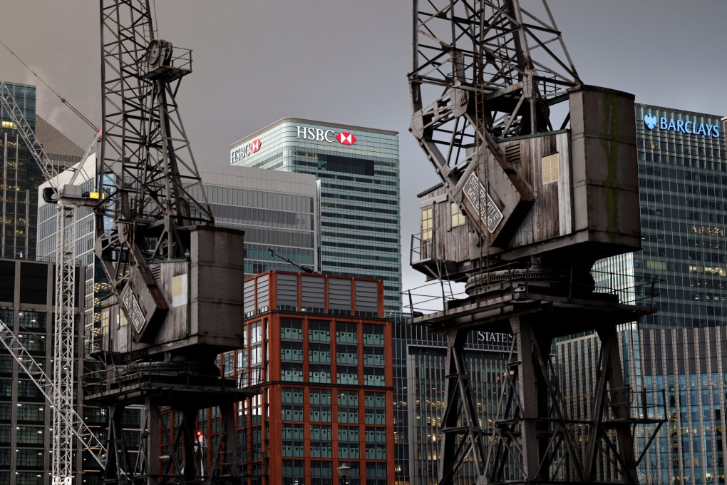 The offices of banking giants HSBC and Barclays are pictured at the the secondary central business district of Canary Wharf on the Isle of Dogs, east London on December 11, 2020. Photo: AFP