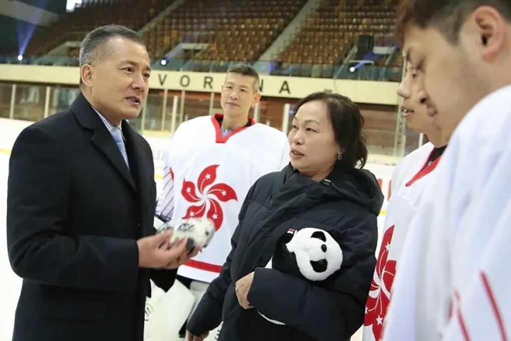 Ambassador of the People’s Republic of China to Bosnia and Herzegovina Ji Ping meets Hong Kong’s ice hockey players and team leader Annie Kwan. Photo: Ministry of Foreign Affairs of China