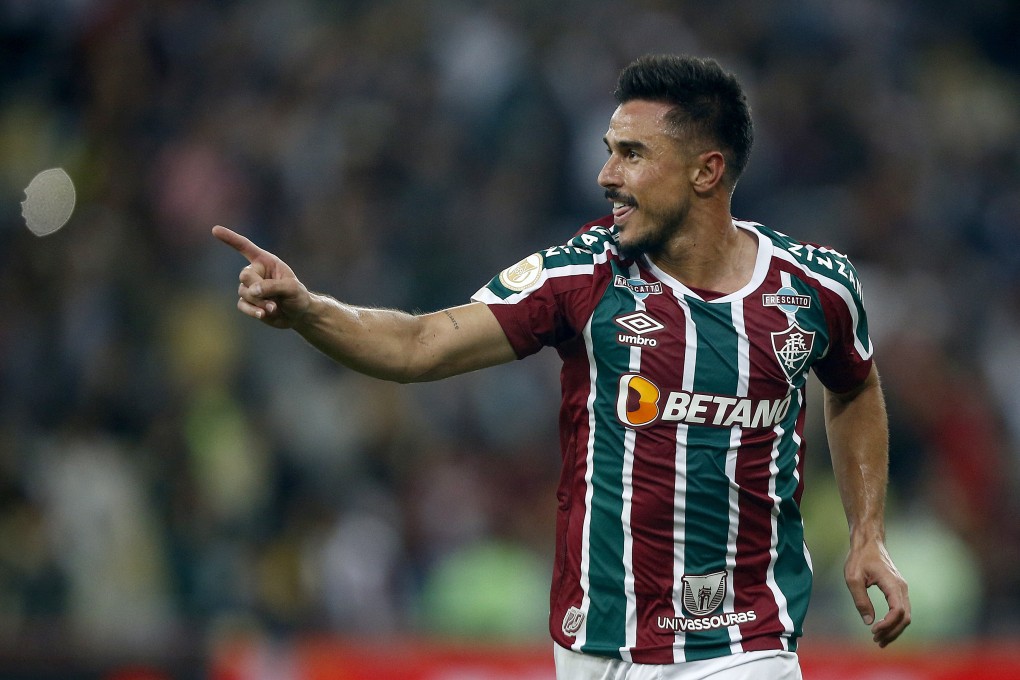 Willian Bigode of the RFio de Janeiro football club Fluminense celebrates after scoring the fifth goal of his team during the match between Fluminense and Coritiba as part of Brasileirao 2022 at Maracana Stadium on August 20, 2022 in Rio de Janeiro, Brazil. Photo: Getty Images