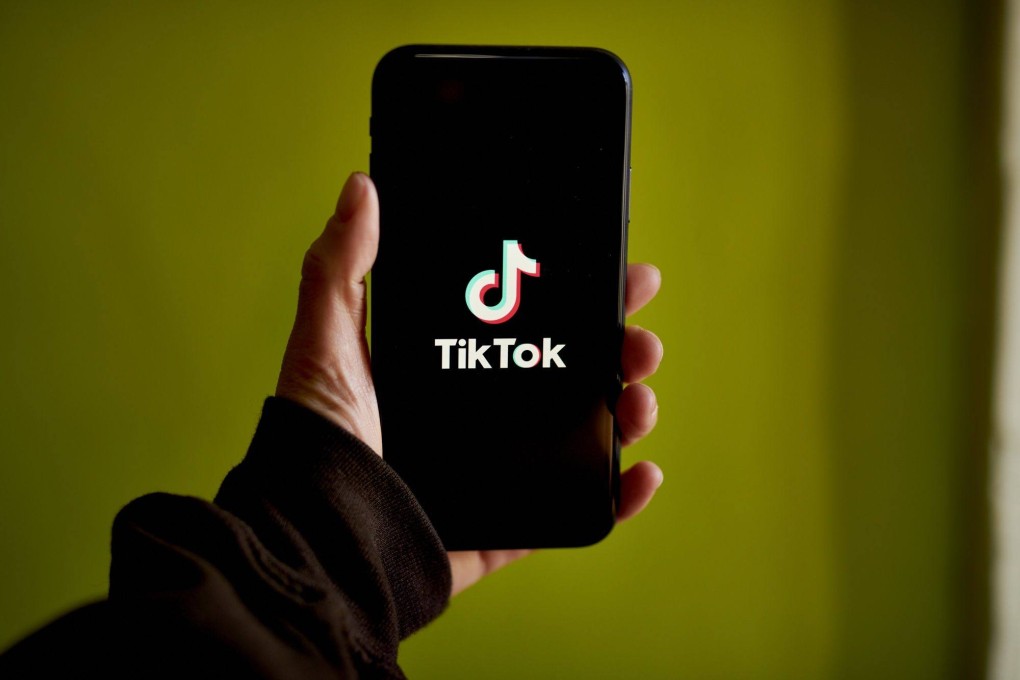 The TikTok logo is seen on a smartphone on March 9, 2023. Photo: Bloomberg
