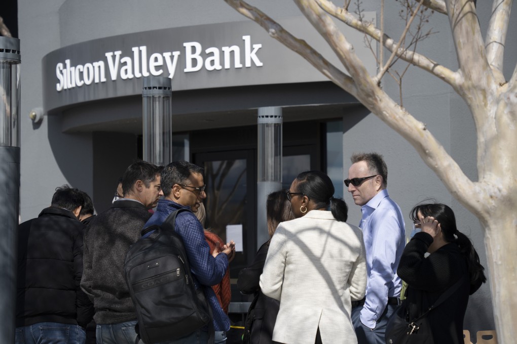 People queue up outside the headquarters of the failed Silicon Valley Bank (SVB) in Santa Clara, California. Some mainland Chinese tech firms had funds tied up in SVB. Photo: Xinhua
