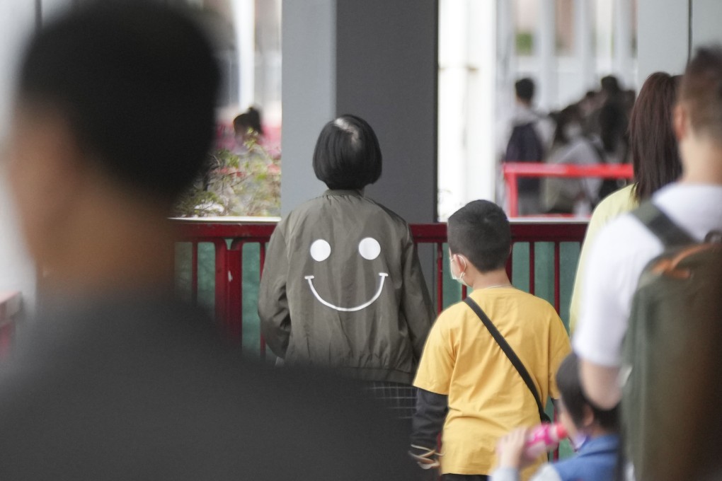 A happiness index survey finds Hong Kong’s workers are significantly unhappier than the city’s general population. Photo: Sam Tsang
