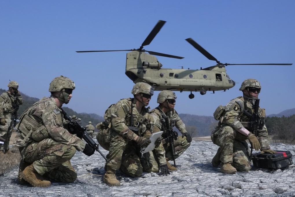 US soldiers wait to board a CH-47 Chinook helicopter during a joint military drill with South Korea in Pocheon earlier this month. Photo: AP