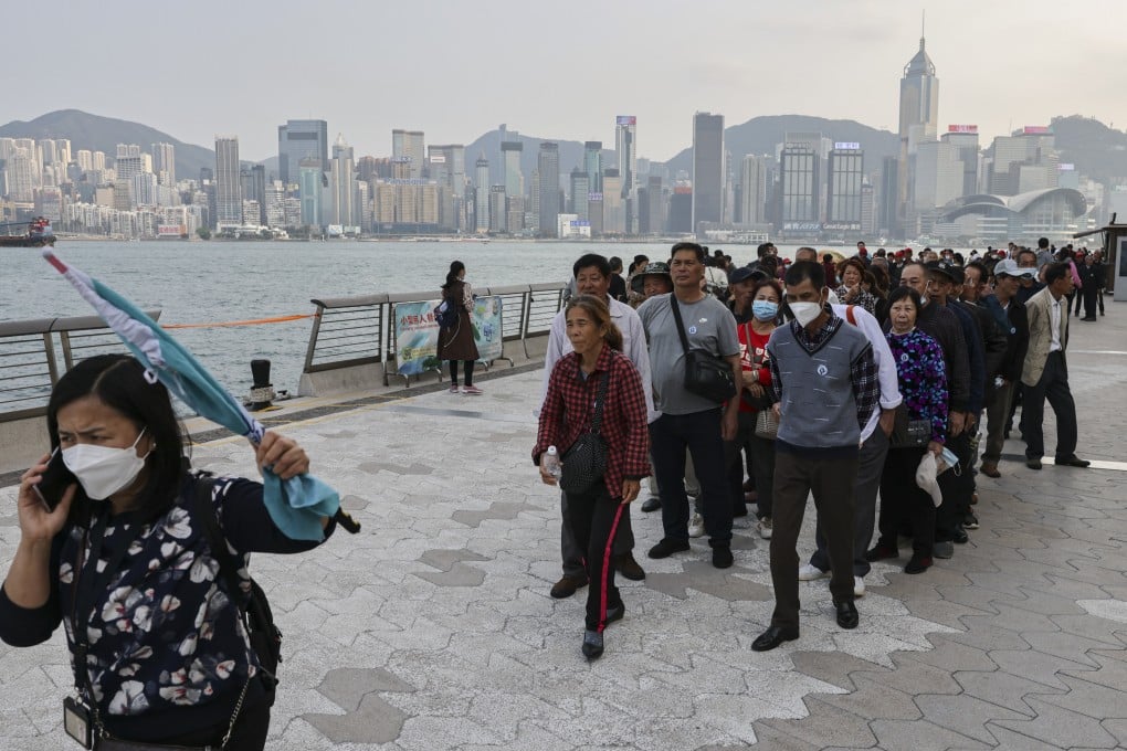 Mainland Chinese tourists at the Avenue of Stars in Hong Kong’s Tsim Sha Tsui. Photo: May Tse