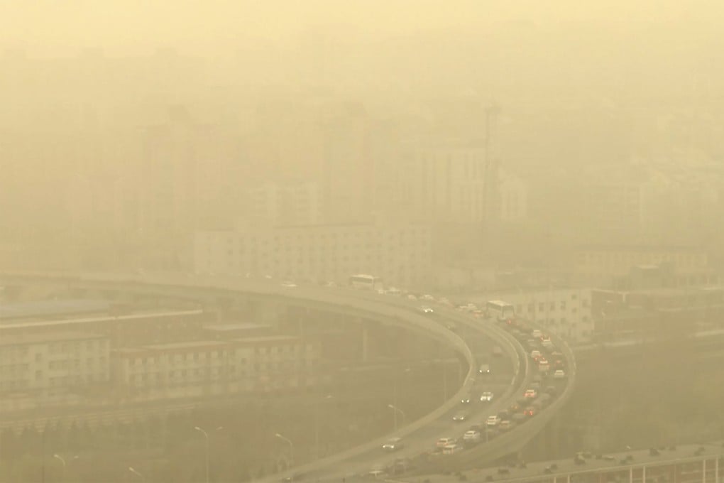 Air quality worsened in China in the first quarter of 2023, thanks to a combination of increased emissions and bad weather conditions. Photo: AP
