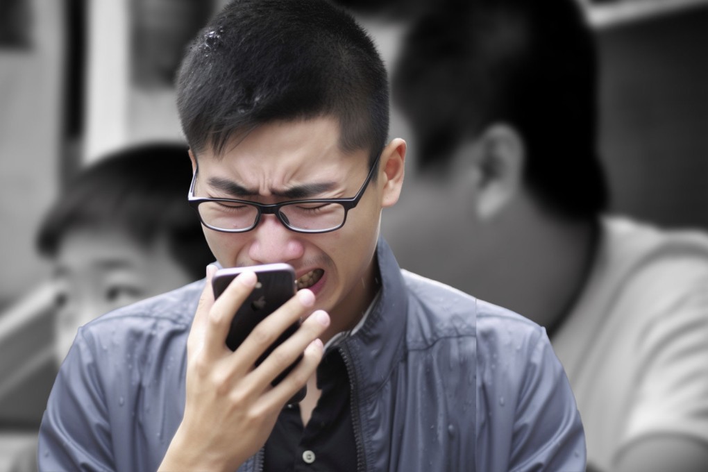 Millions have been moved on mainland social media after an anonymous stranger made an “posthumous” reply to a text from the son of a dead man who “contacted” his late father after failing an exam. Photo: SCMP composite