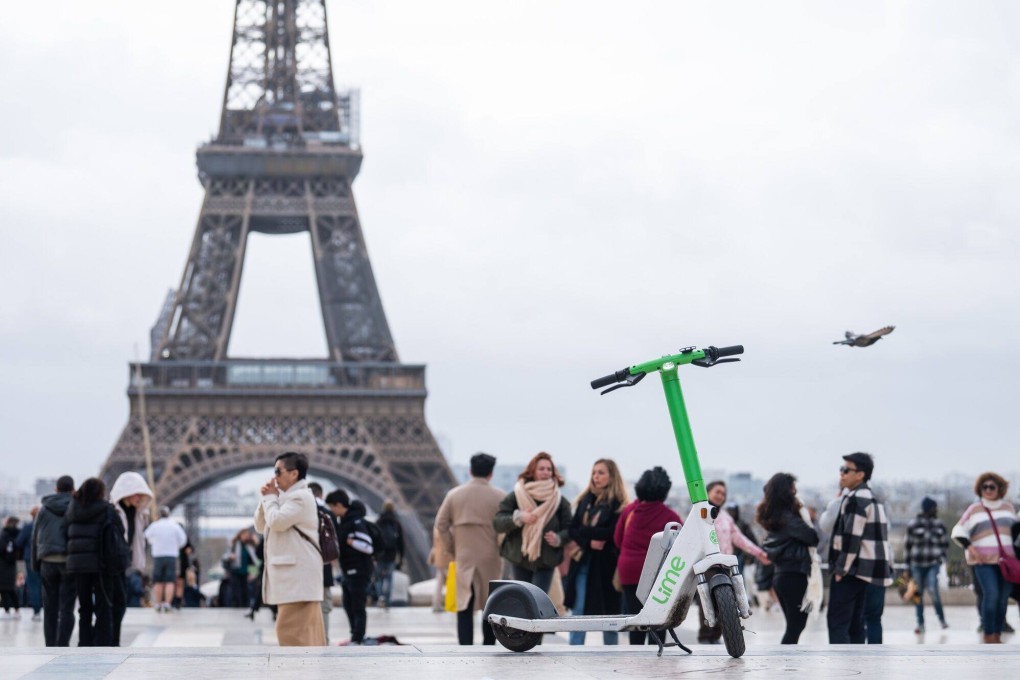Residents of Paris are to vote  on whether to ban e-scooters. Photo: Bloomberg