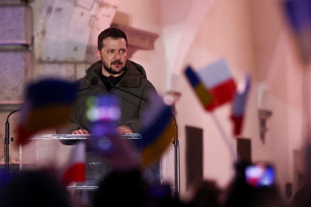 Ukrainian President Volodymyr Zelensky speaks at the Royal Castle courtyard as he visits Warsaw, Poland on Wednesday. Photo: Reuters