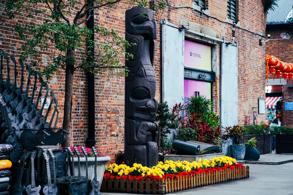 The totem pole on Guangzhou’s Taigucang Wharf, gifted to the southern Chinese city’s port authority by its Vancouver counterparts in 1996. Photo: Deng Kaibo