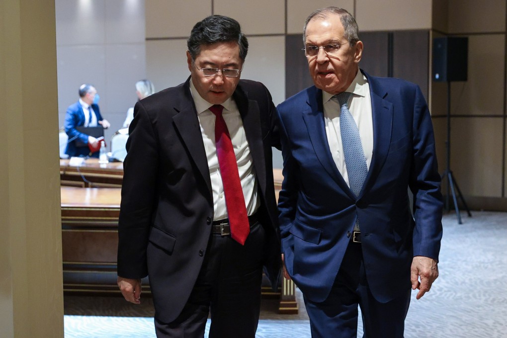 Chinese Foreign Minister Qin Gang (left) and his Russian counterpart Sergey Lavrov meet in Samarkand, Uzbekistan on Thursday. Photo: EPA-EFE