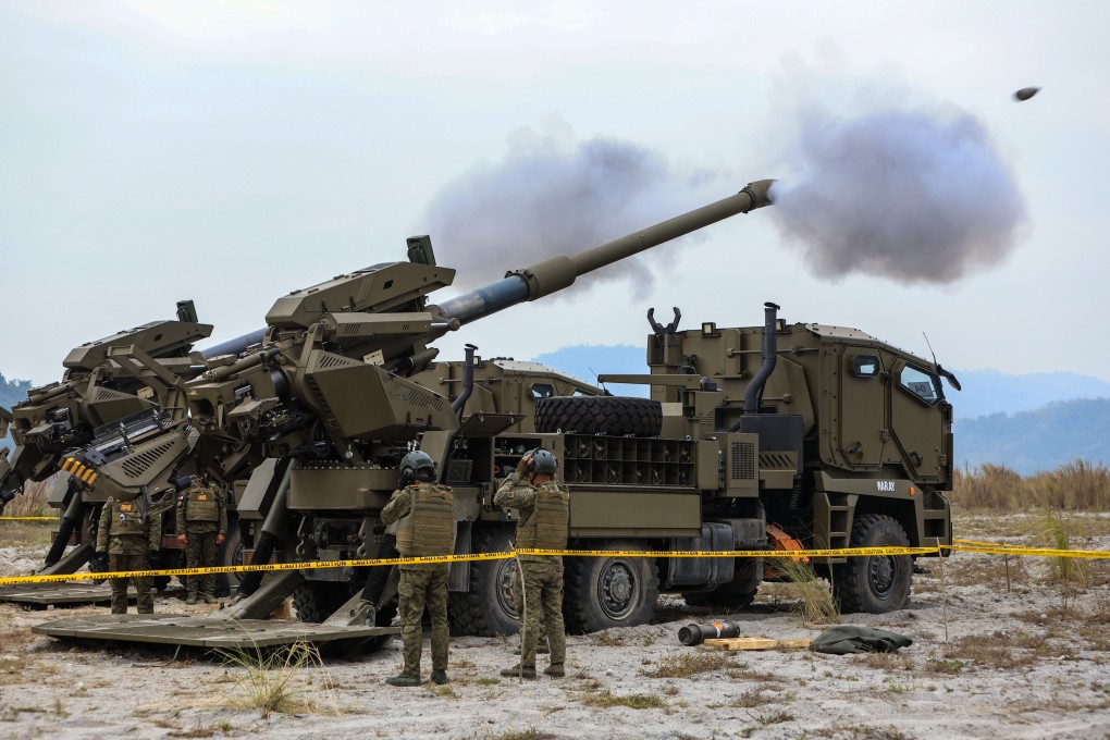 Philippine soldiers fire artillery shells during a joint military exercise with the US in New Clark City on April 14. Photo: ZUMA Press Wire/dpa