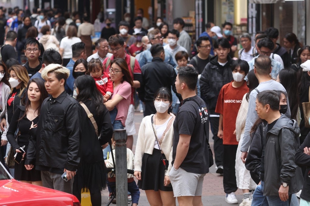 Shoppers in Mong Kok during the Easter holiday break. Photo: Yik Yeung-man