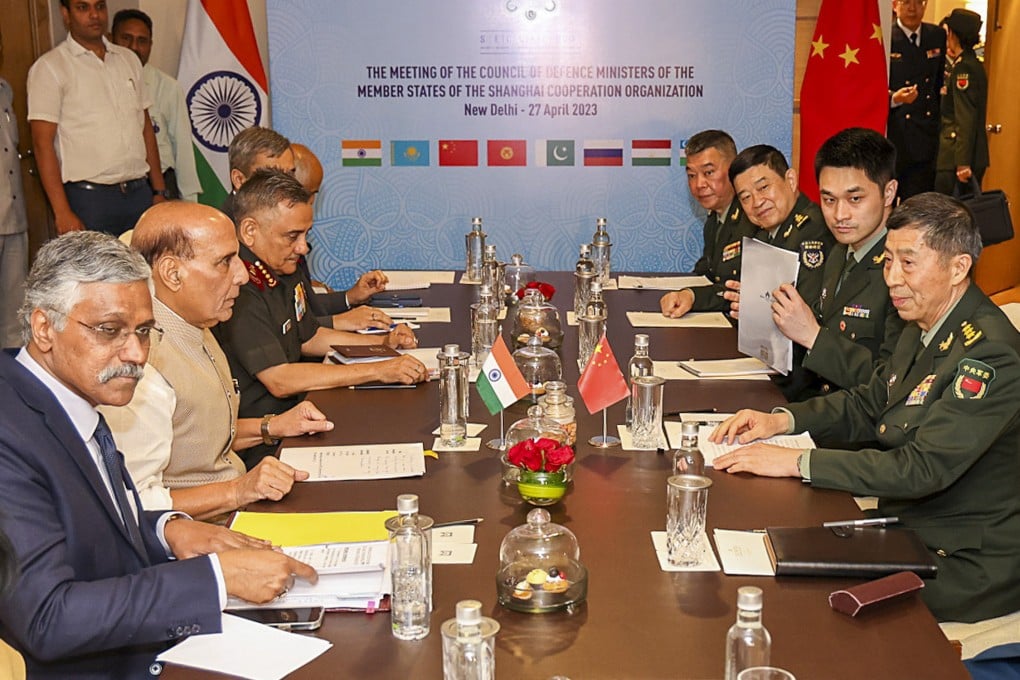 Indian defence minister Rajnath Singh and his Chinese counterpart Li Shangfu met on the sidelines of the Shanghai Cooperation Organisation defence minister’s meeting in New Delhi. Photo: EPA-EFE/Indian Ministry of Defence