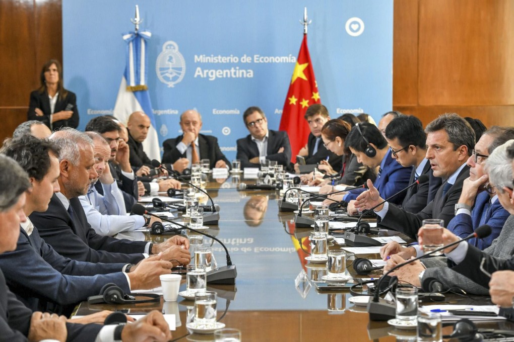 Argentine Economy Minister Sergio Massa and Chinese smbassador to Argentina Zou Xiaoli met on Wednesday in Buenos Aires. Photo: dpa