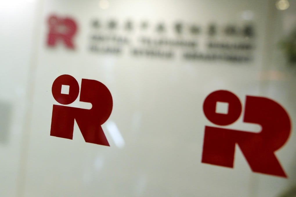 The Inland Revenue Department reports an HK$18.3 billion fall in tax income to HK$360.2 billion. Photo: Fung Chang