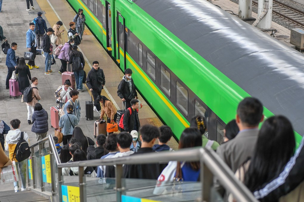 China’s Caixin/S&P Global services purchasing managers’ index (PMI) fell to 56.4 in April from 57.8 in March, data released on Friday showed. Photo: Xinhua