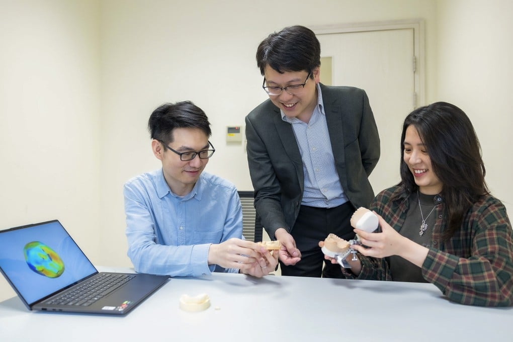 Lead researcher James Tsoi Kit-hon of the HKU dental materials science team, flanked by study author and postdoctoral fellow Ding Hao (left) and PhD candidate Crystal Chen. Photo: Handout