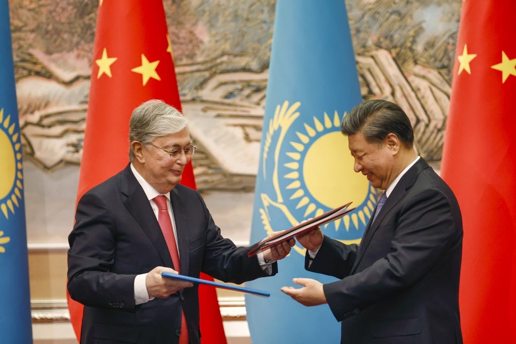 Chinese President Xi Jinping and Kazakhstan’s President Kassym-Jomart Tokayev exchange documents during a signing ceremony before the start of the China-Central Asia Summit in Xi’an, China. Photo: EPA-EFE