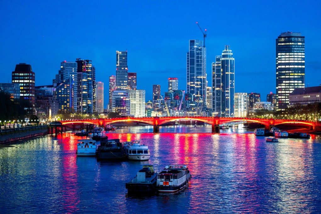 A view of London’s skyline at night. Hong Kong investors are taking a keen interest in UK property amid a decline in the pound’s value and falling prices. Photo: dpa