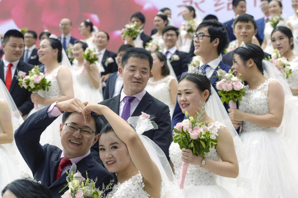 Couples in many parts of the country will no longer have to return to place of their hukou to register their marriage. Photo: Visual China Group