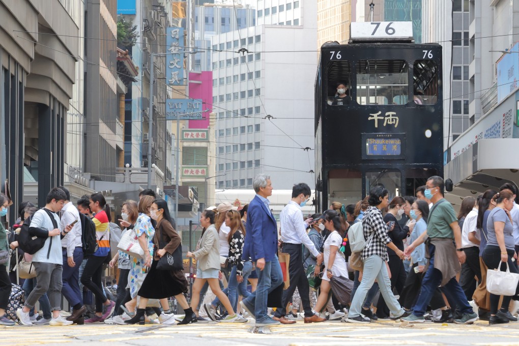 Companies are struggling to recruit middle-ranking employees, a leading business group has said. Photo: Jelly Tse