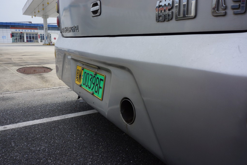 A bus powered by hydrogen fuel cells emits only water exhaust in Yunfu, Guangdong province, on May 21, 2022. Photo: Yujie Xue