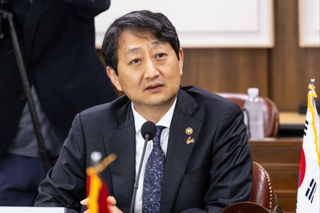 According to Seoul, South Korean Trade Minister Ahn Duk-geun has requested Beijing’s support to stabilise the supply and demand of key raw materials and parts. Photo: dpa