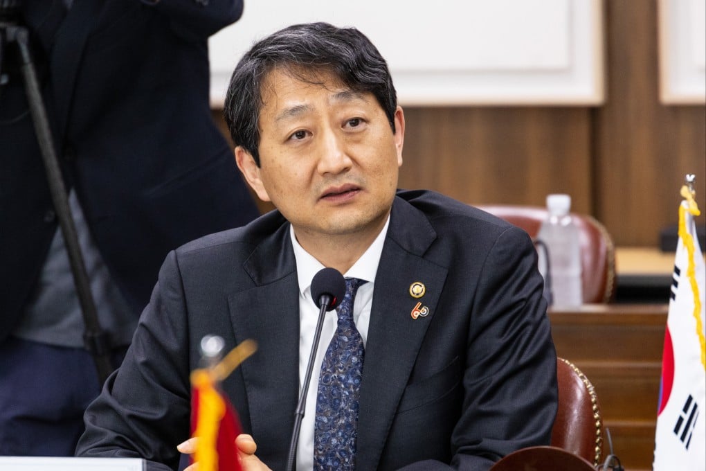 According to Seoul, South Korean Trade Minister Ahn Duk-geun has requested Beijing’s support to stabilise the supply and demand of key raw materials and parts. Photo: dpa