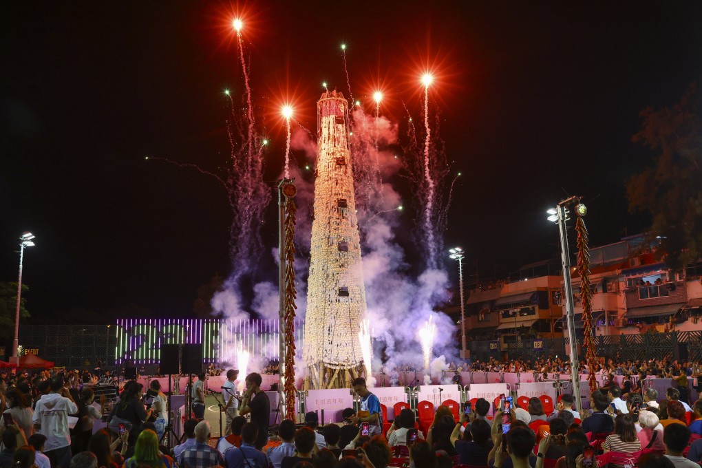 Scrambling Final, one of the highlights of the Cheung Chau Bun Festival. Photo: Dickson Lee