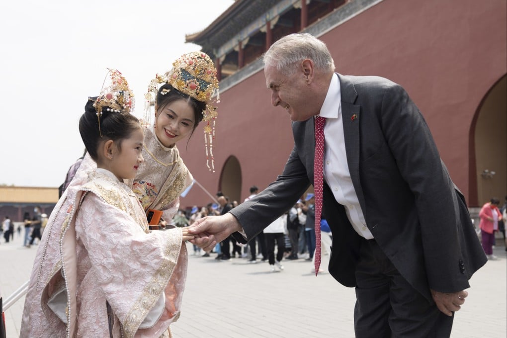Australian trade minister Don Farrell met counterpart Wang Wentao in Beijing. Photo: DFAT via AP