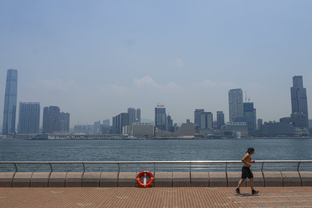 The Environmental Protection Department has also recorded higher than normal air pollution levels since Tuesday afternoon. Photo: Sam Tsang