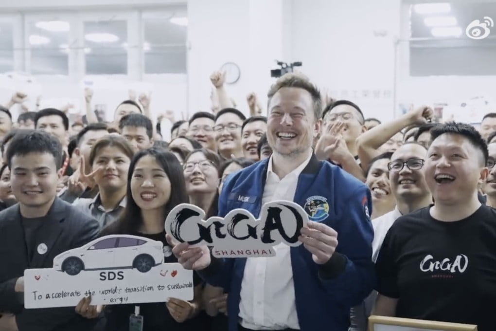 Elon Musk met Tesla employees during his visit to the carmaker’s Shanghai factory on Wednesday. Photo: Weibo
