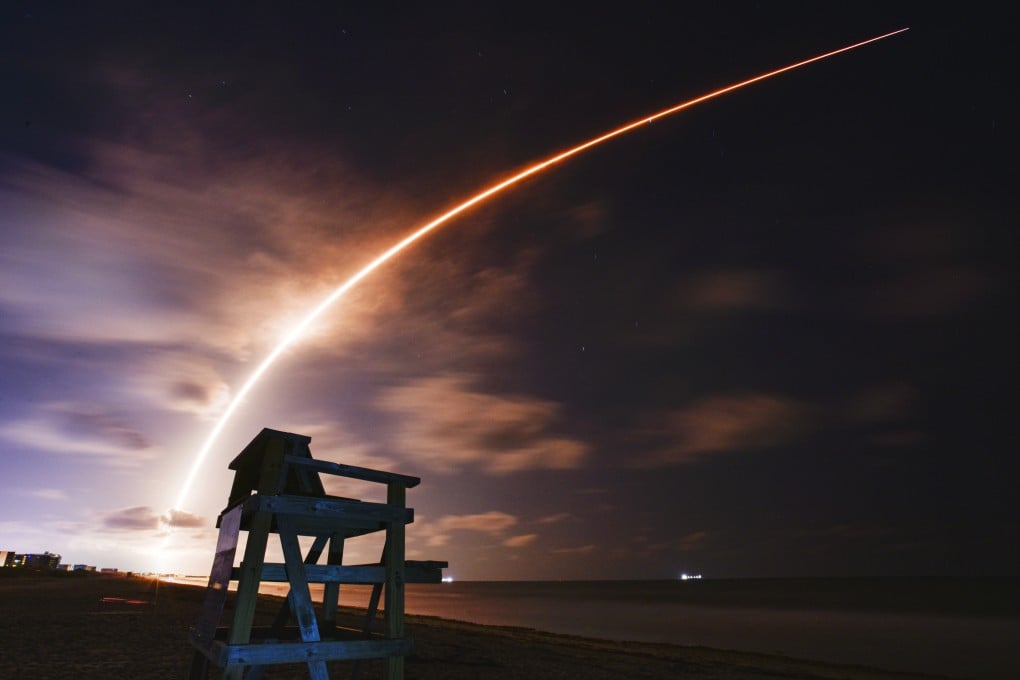 A SpaceX Falcon 9 rocket carrying a batch of Starlink satellites launches at Cape Canaveral Space Force Station on May 14. Photo: Florida Today via AP