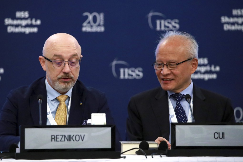 Cui Tiankai, former Chinese ambassador to the US, and Ukrainian Defence Minister Oleksii Reznikov ahead of a special session of the Shangri-la Dialogue in Singapore on Saturday. Photo: EPA-EFE