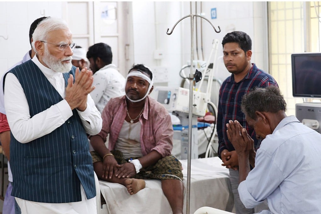 Indian Prime Minister Narendra Modi visits victims of a train accident at a hospital, in Balasore, Odisha, India on Saturday. Photo: EPA-EFE / India Press Information Bureau
