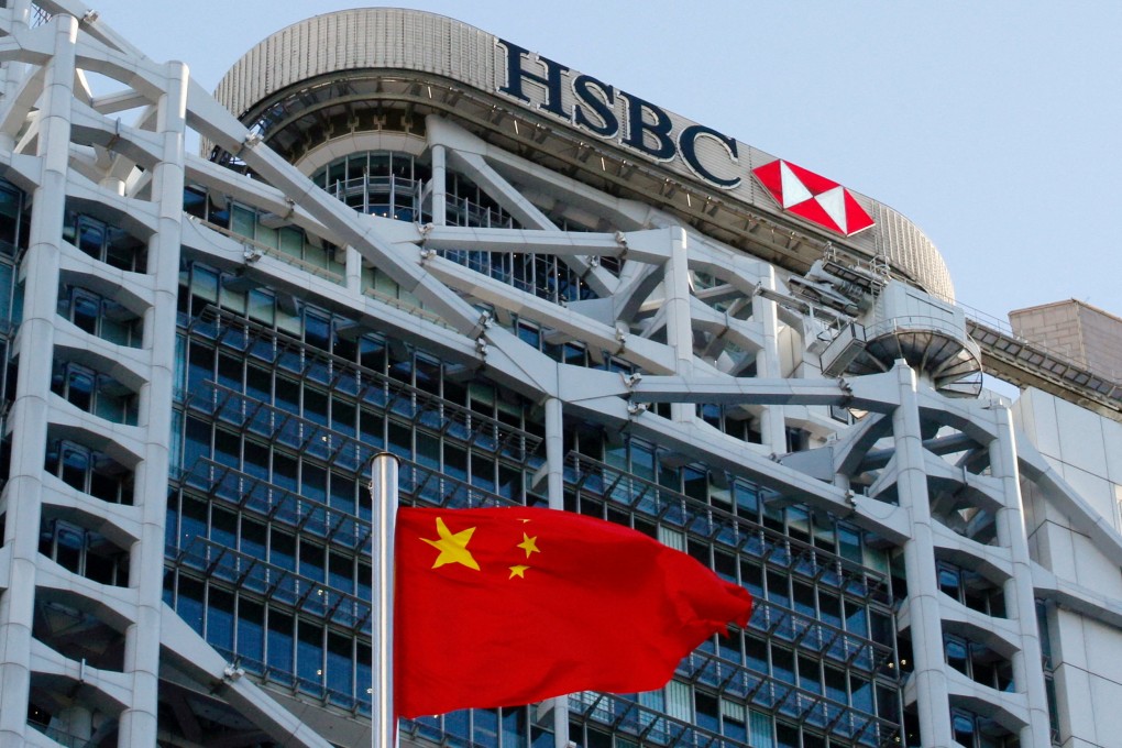A Chinese national flag flies in front of the HSBC headquarters in Hong Kong. Photo: Reuters
