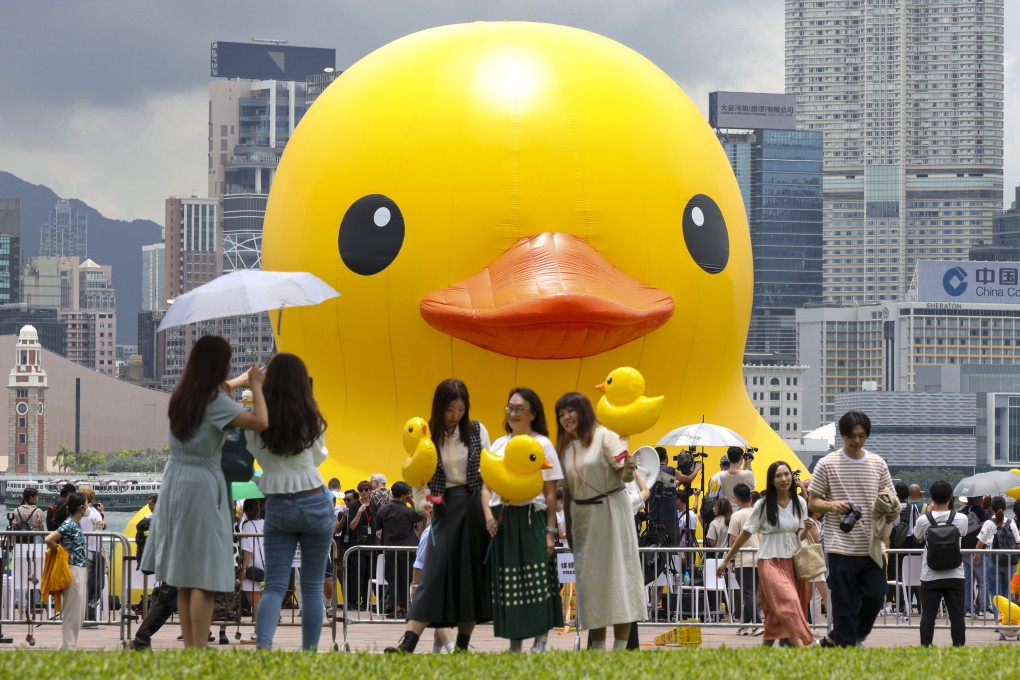 Crowds flock to Tamar Park to snap pictures of the giant ducks. Photo: Yik Yeung-man