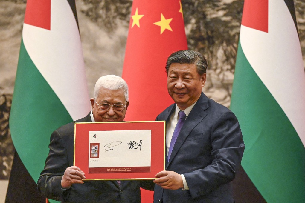 Chinese President Xi Jinping and Palestinian leader Mahmud Abbas at a signing ceremony at the Great Hall of the People in Beijing on Wednesday. Photo: AFP