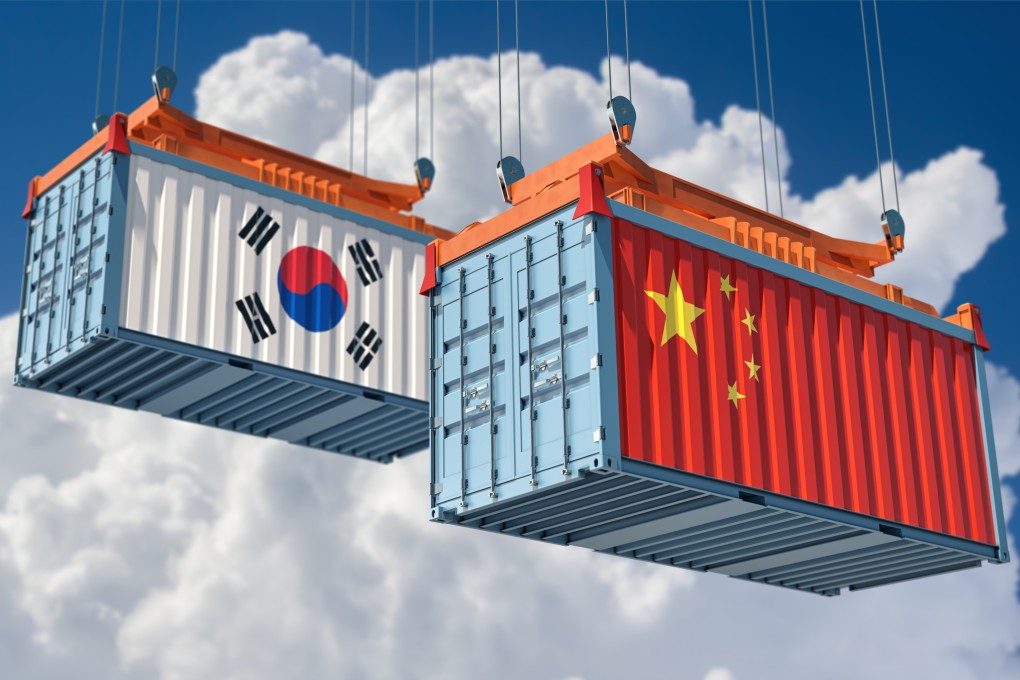 South Korea’s information and communications technology exports – including semiconductors, displays and smartphones – to mainland China and Hong Kong fell more than 30 per cent in May from a year earlier. Image: Shutterstock