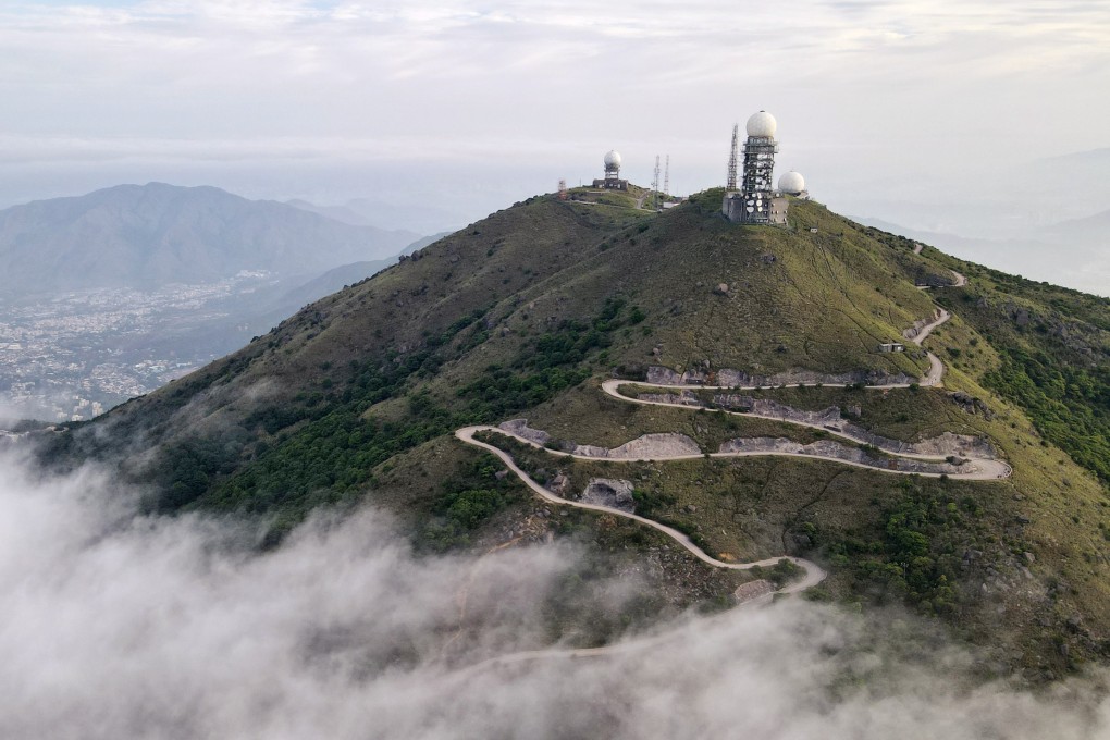 Repeatedly running uphill will improve your fitness, performance and mental resilience. Photo: Shutterstock