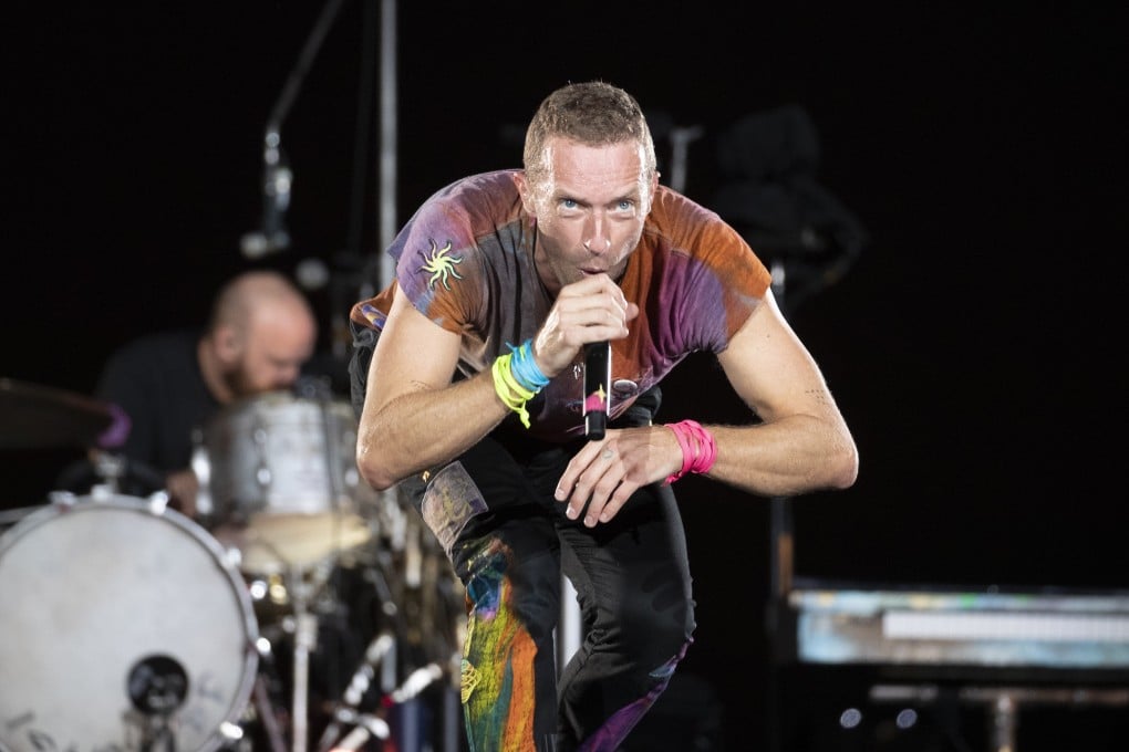 Chris Martin of British band Coldplay performs at the Olympic Stadium in Barcelona, Spain, on May 24, 2023. Photo: EPA-EFE